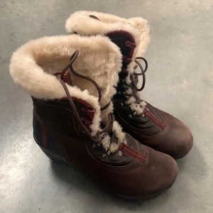 J-41 by Jeep Jambu Shearling lined wedge boots 9